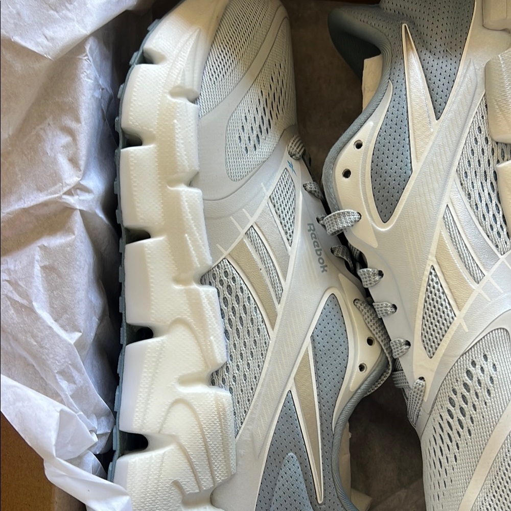 Reebok Women's FloatZig 2 Running Shoes - NWT - 8.5